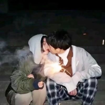 浪漫幸福的情侣qq头像图片大全(16张)