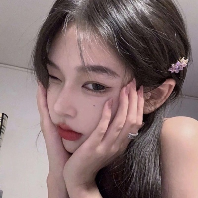 2023最好看的美女微信头像(18张)