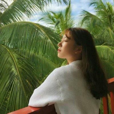 2023最好看的美女微信头像(18张)