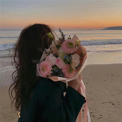 2023年新款不露脸女生头像(精选16张)