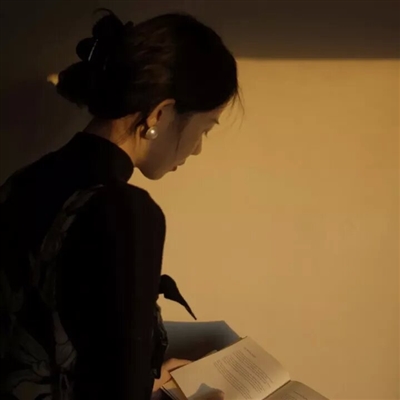 2023年新款不露脸女生头像(精选16张)