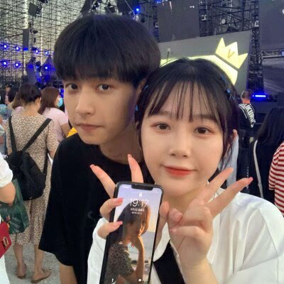 唯美又超级甜蜜的情头合集图片大全(共16张)