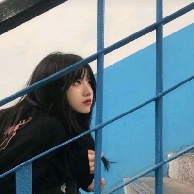 高颜值气质女生头像图片(共14张)