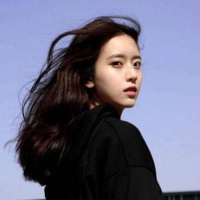 高颜值气质女生头像图片(共14张)