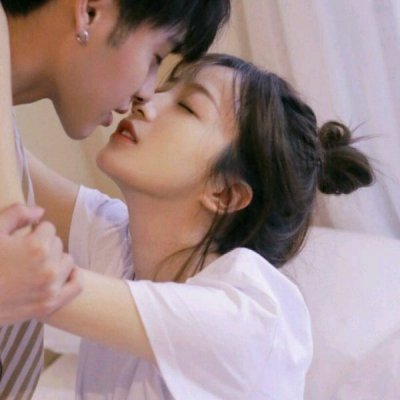 青春好看的情侣头像大全图片(共16张)