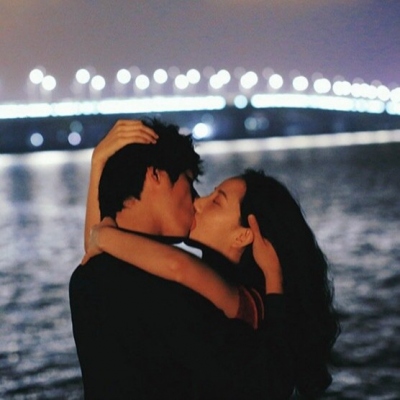 超甜超宠溺情侣头像(优选18张)