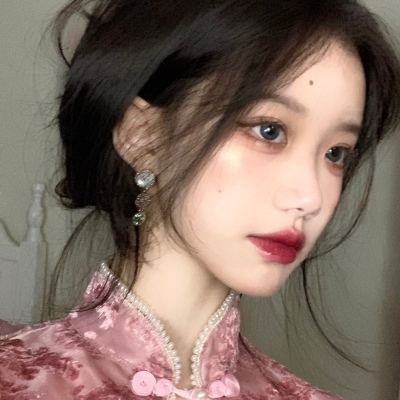 2023最火微博女生头像图片(精选18张)