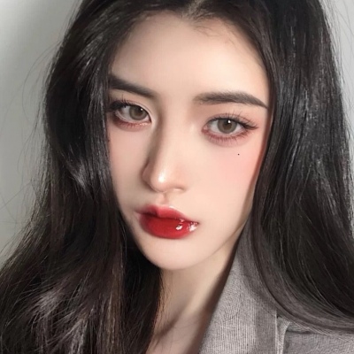 2023最火微博女生头像图片(精选18张)