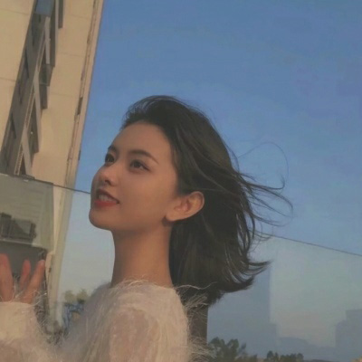 超级好看的蓝色系女生头像(共16张)