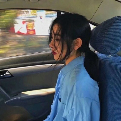 超级好看的蓝色系女生头像(共16张)