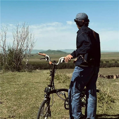 高清好看的帅气冷酷男生背影头像图片大全(共16张)