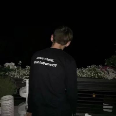 高清好看的帅气冷酷男生背影头像图片大全(共16张)