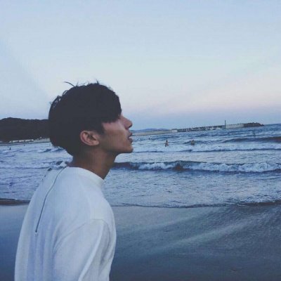 高清好看的帅气冷酷男生背影头像图片大全(共16张)