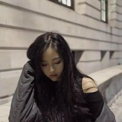 超拽头像女生霸气颓废图片大全(18张)