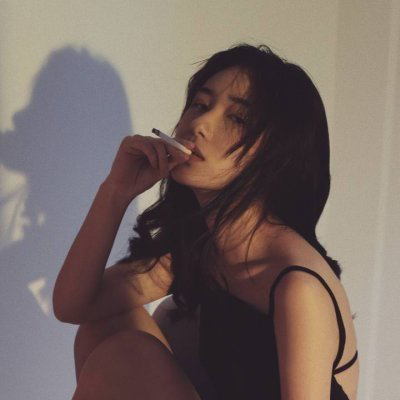 超拽头像女生霸气颓废图片大全(18张)