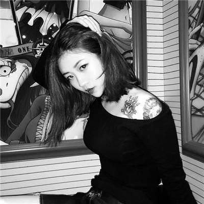 超拽头像女生霸气颓废图片大全(18张)