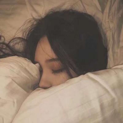 超伤感颓废女生头像(精选18张)