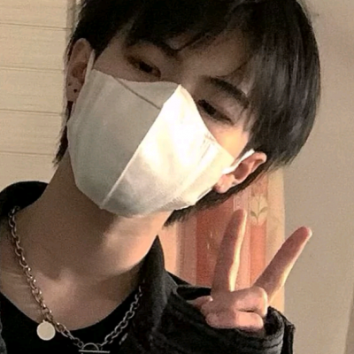 成熟小众风格高颜值男生头像图片(精选18张)