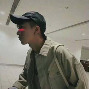 帅气超拽的男生qq头像图片(18张)