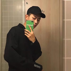 帅气超拽的男生qq头像图片(18张)