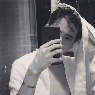 最近网上很火的情侣头像(精选18张)