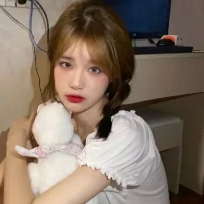 可盐可甜的女生头像大全图片(精选20张)