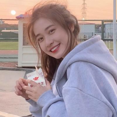 可盐可甜的女生头像大全图片(精选20张)