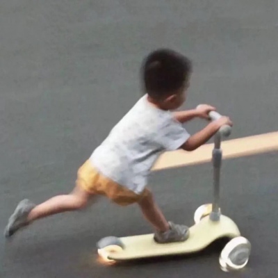 qq情头可爱萌情侣头像一人一张(优选30张)