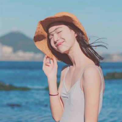 小清新女生微信头像图片大全(18张)