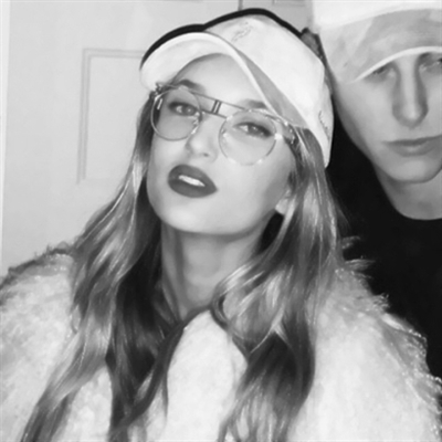 欧美范图片高清情侣头像(精选18张)