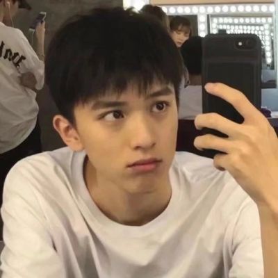 男生高端大气气质头像(20张)