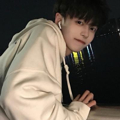 高清男生头像很帅的图片大全(精选18张)