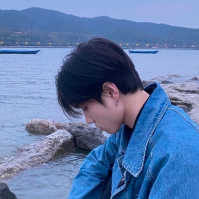 高清阳光帅气男生头像(优选18张)