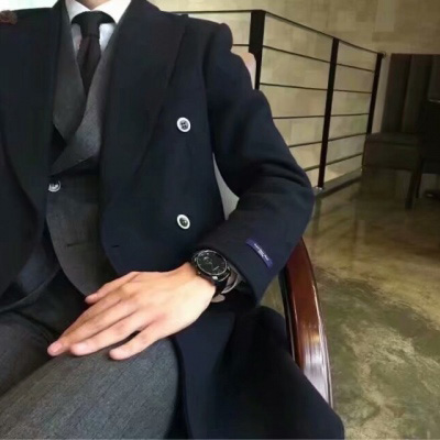 霸气西装男头像图片(18张)