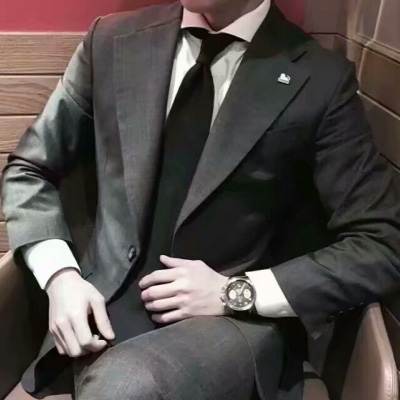 霸气西装男头像图片(18张)