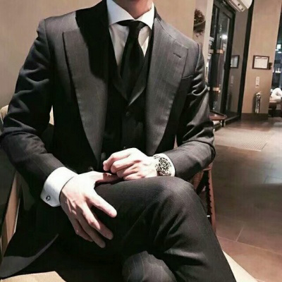 霸气西装男头像图片(18张)