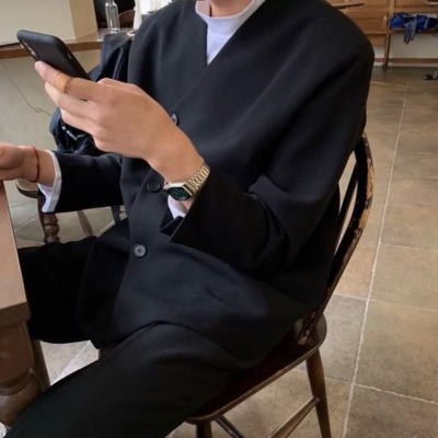 霸气西装男头像图片(18张)