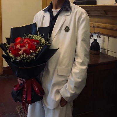 霸气西装男头像图片(18张)