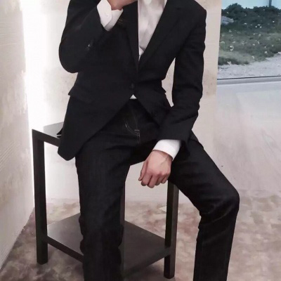 霸气西装男头像图片(18张)