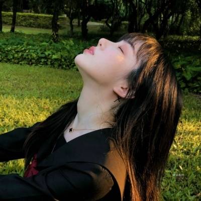 唯美复古森系女生头像(优选18张)