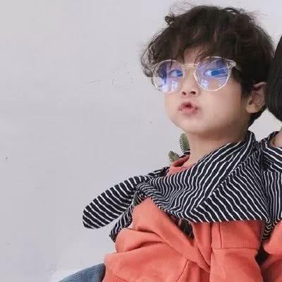 最火可爱萌娃情侣头像一人一张(共18张)