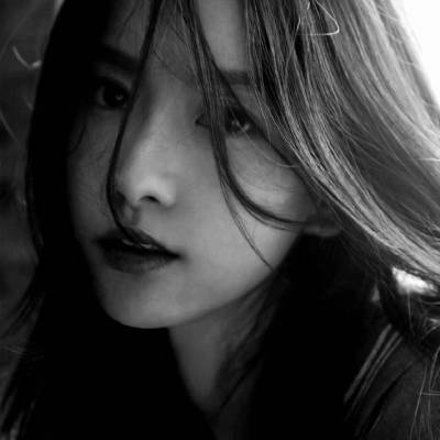 孤独黑暗系女生头像(共18张)