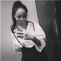 女生灰色伤感头像图片(优选18张)