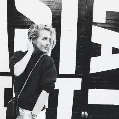 女生灰色伤感头像图片(优选18张)