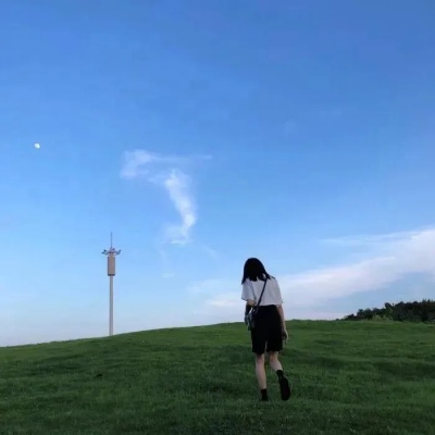 好看的女生头像小清新背影头像精选图片(共20张)