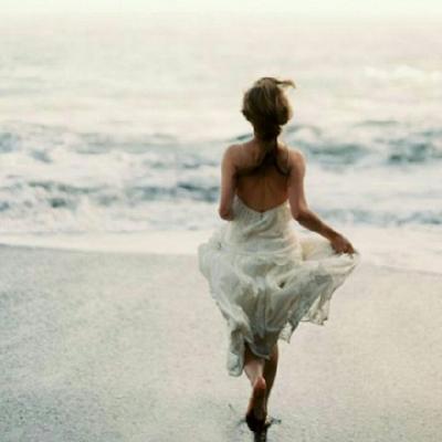 海边气质美女背影头像(优选22张)