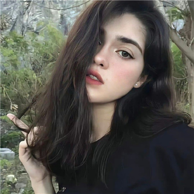 高清有个性的漂亮美女头像图片(共18张)