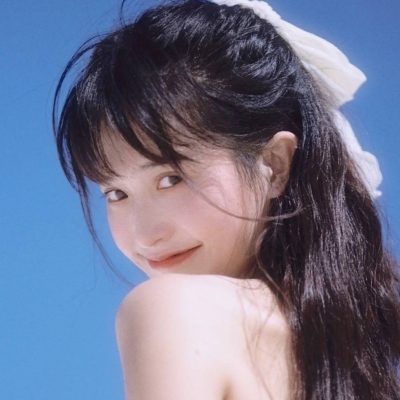 不染世俗的女生头像(精选22张)