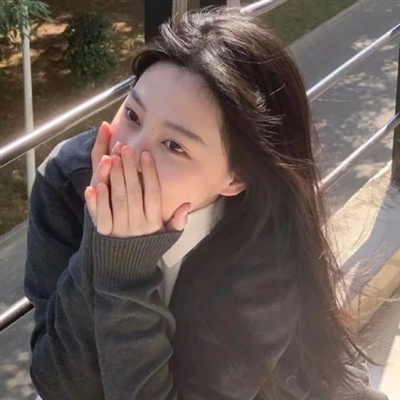 不染世俗的女生头像(精选22张)