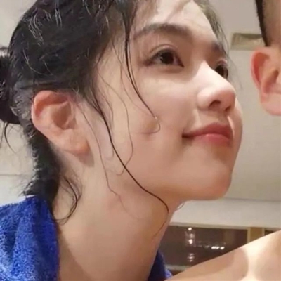 不染世俗的女生头像(精选22张)